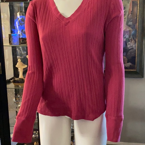 Top - Picture 2 of 2